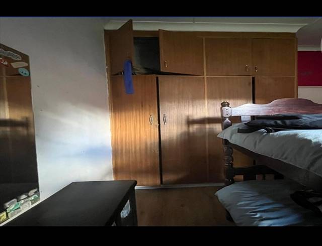 4 BEDROOM HOUSE FOR SALE IN NOORDHOEK
